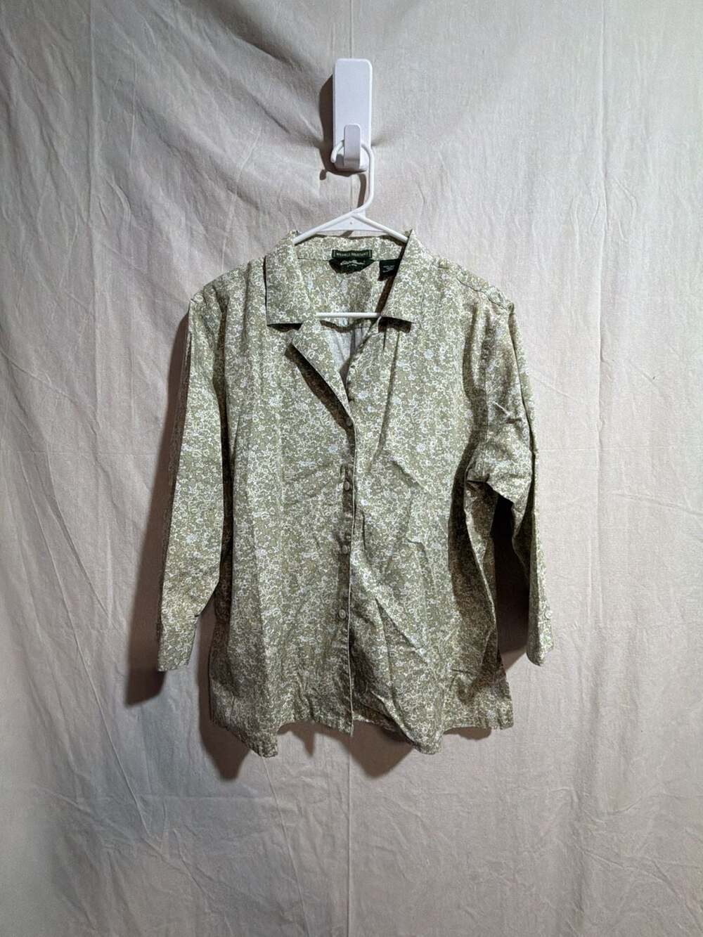 Eddie Bauer Women's Wrinkle Resistant Floral Print Cotton Button-Down Shirt